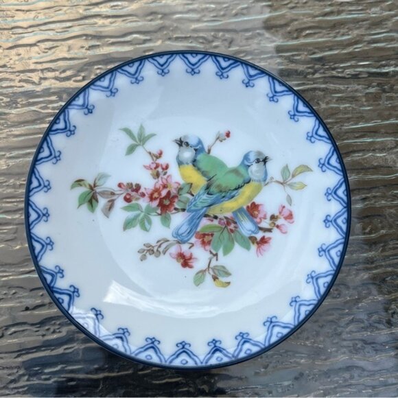Vintage Trinket / Tea / Butter Pats / Wall Decor Small Plates Birds Set of 4 - Picture 5 of 8